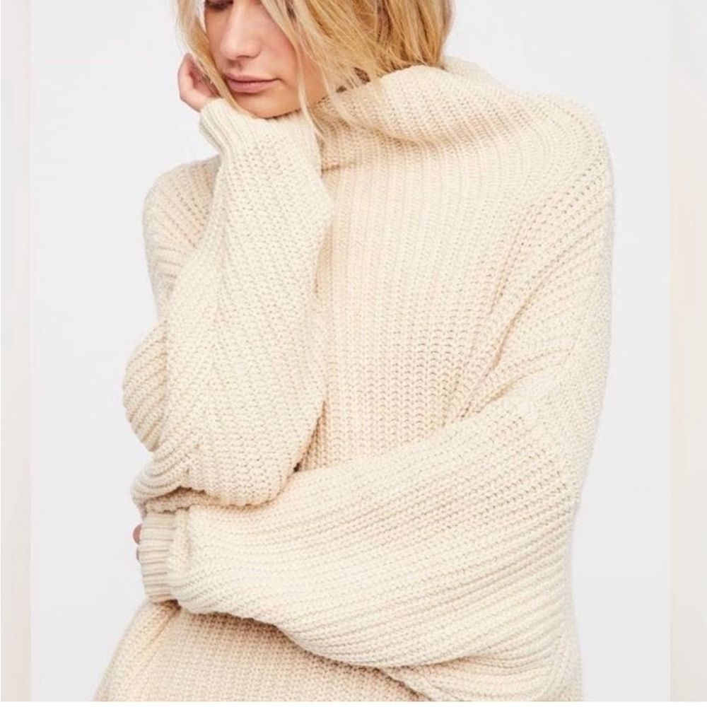 Free People Swim Too Deep Turtleneck. Small. Powder Puff